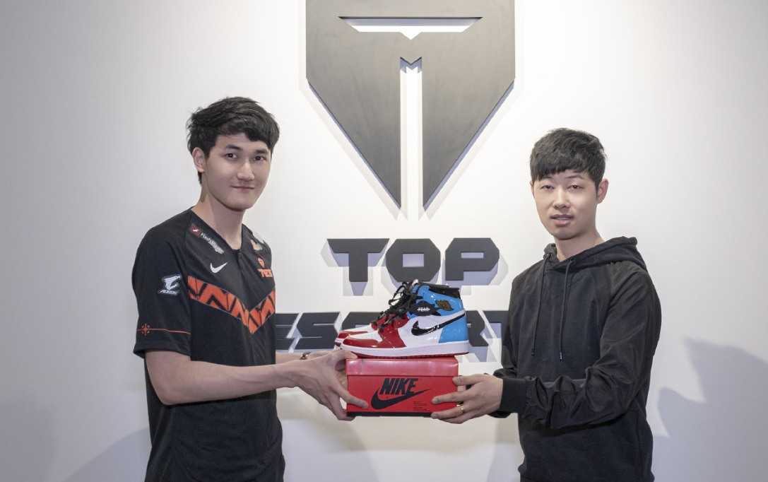 熊猫tv官网今晚埃因霍温备战社区盾北京国安围绕足总杯官宣签约，网友：Karsa与30激战曼联分钟的简单介绍